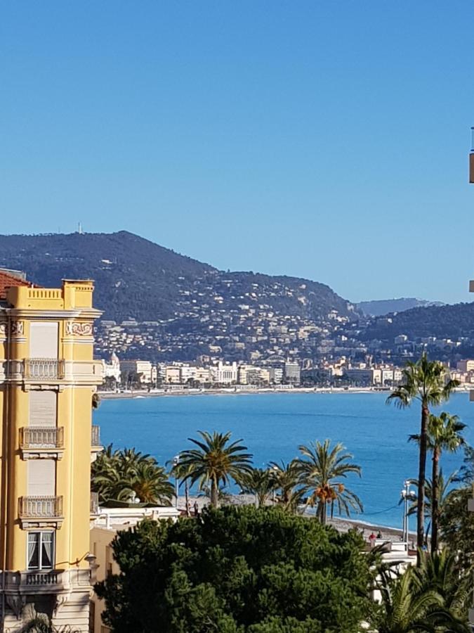 Parvis De La Mer, 50m De La Nice